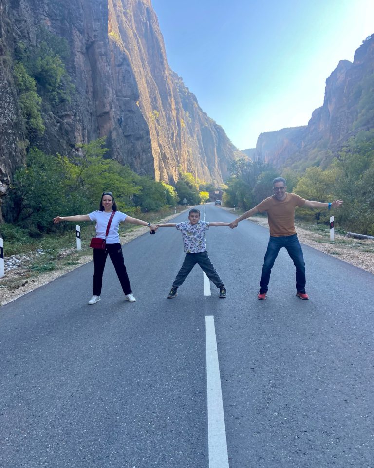 Happybus Yerevan Armenia indiaarmeniatravels 14 768x961