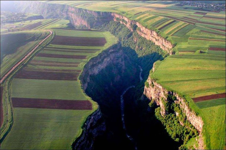 Levon Travel Yerevan Armenia indiaarmeniatravels 4 768x512